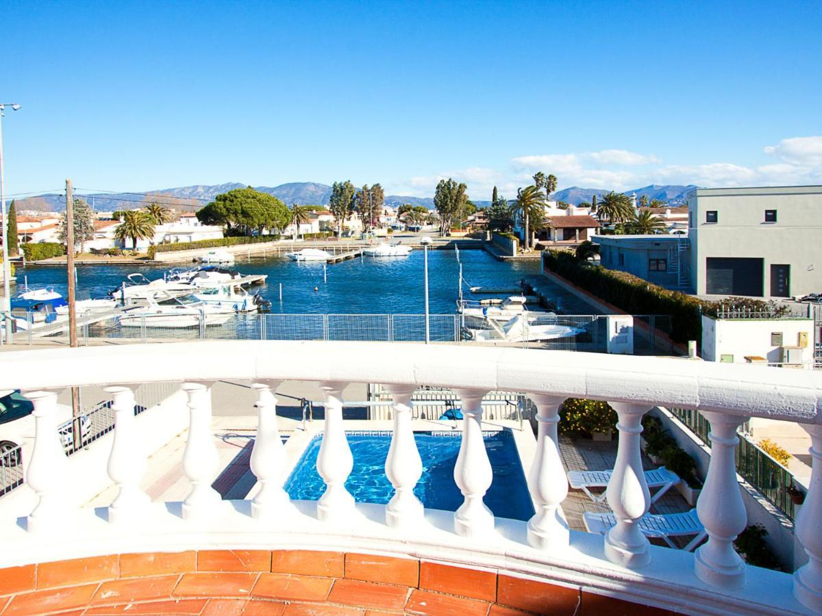 Holiday Home Requesens Canal Empuriabrava Exterior foto